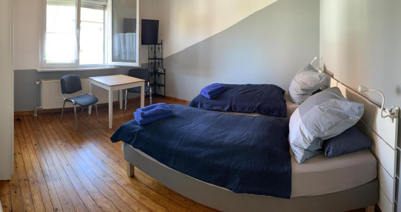 Monteurs Zimmer Noack Borssum 外观 照片